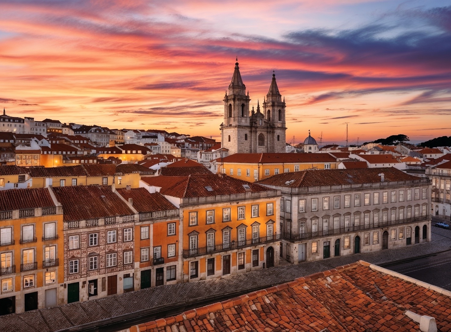 Lisbon-Évora: History, “From Farm to Table” and Aromatic Herbs in 1 Day
